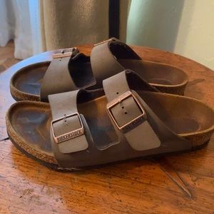 Birkenstock brown sandals size 34